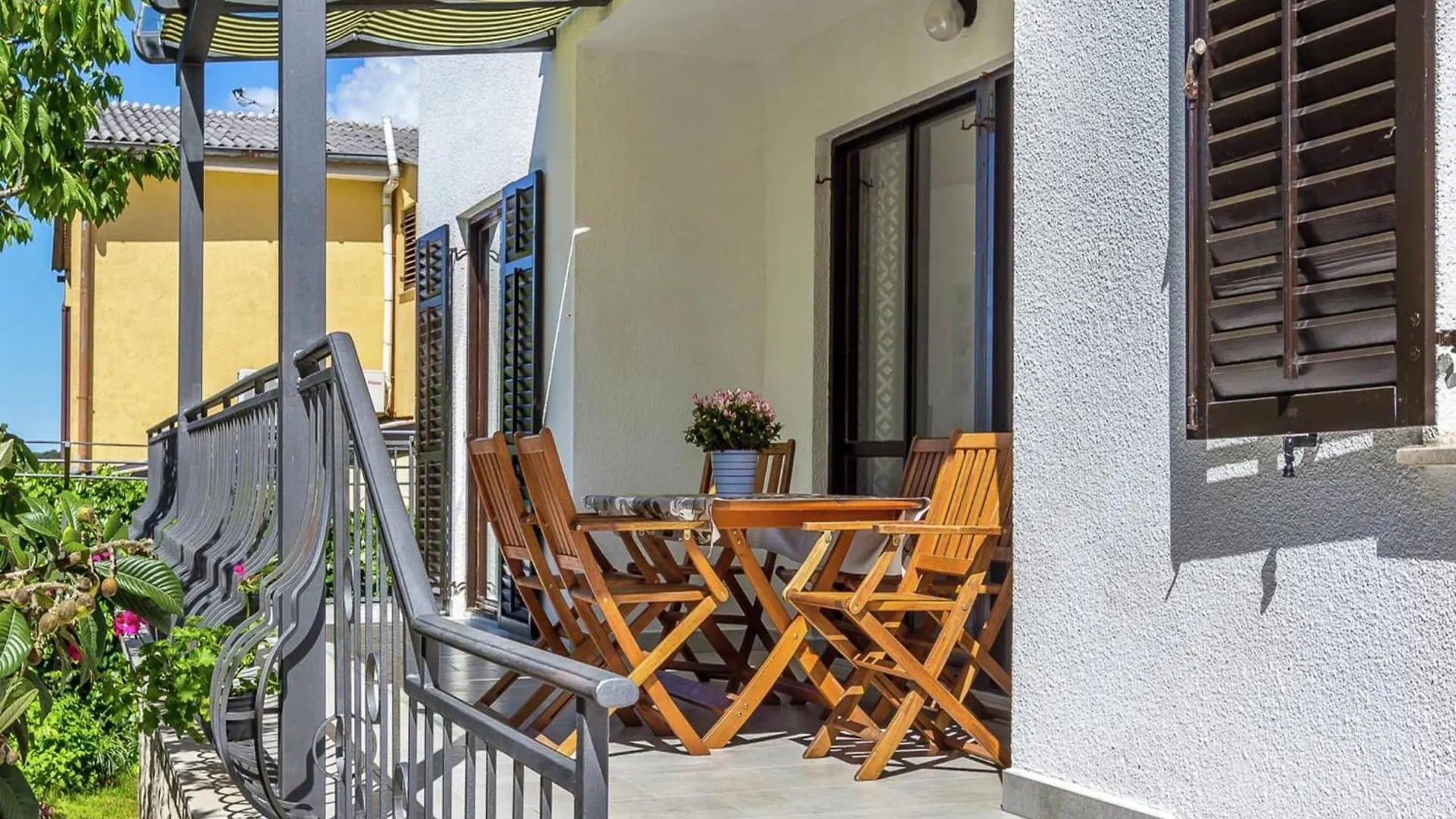Modern Apartment In Katari With Terrace Pula