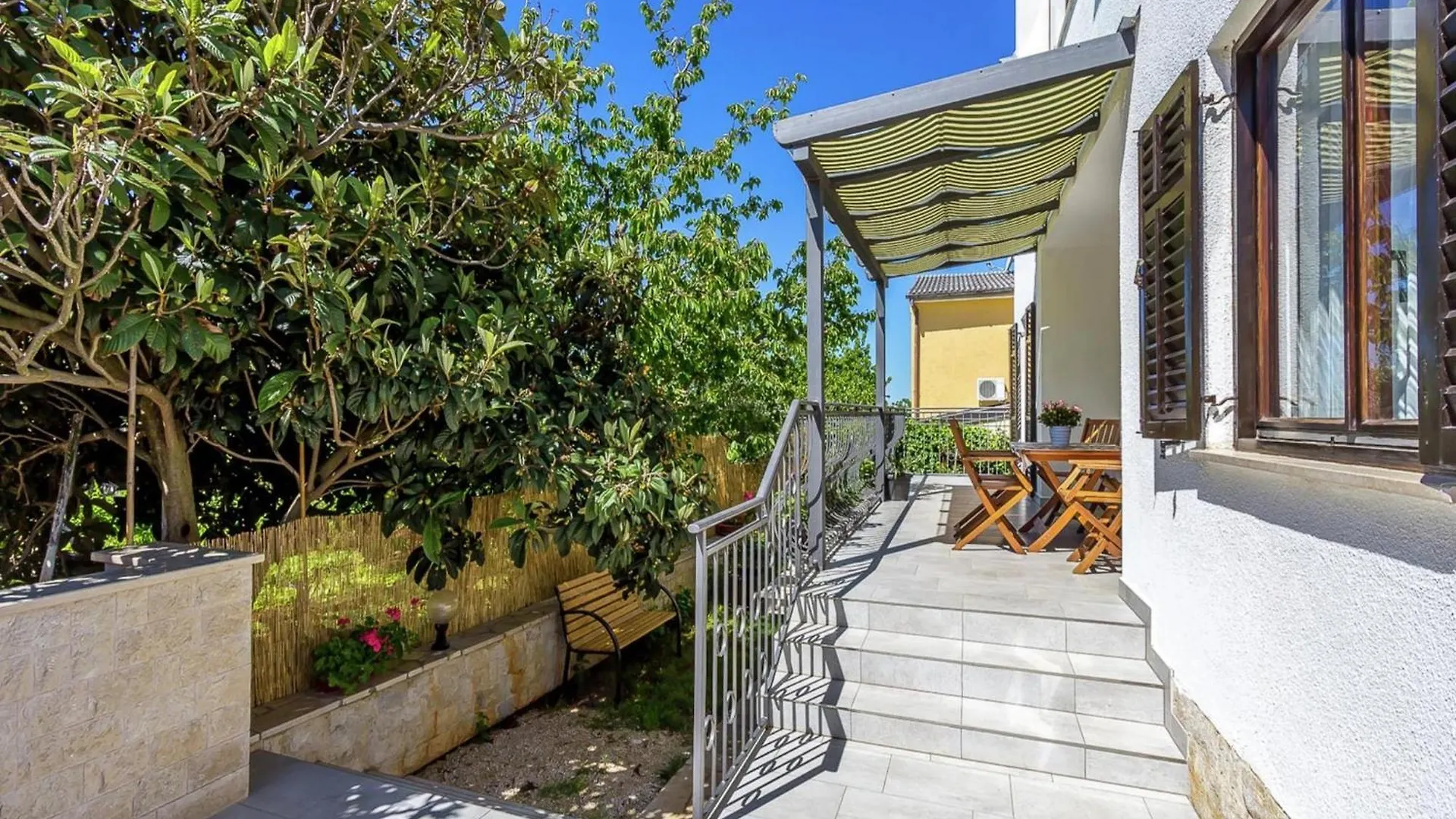 Modern Apartment In Katari With Terrace Pula