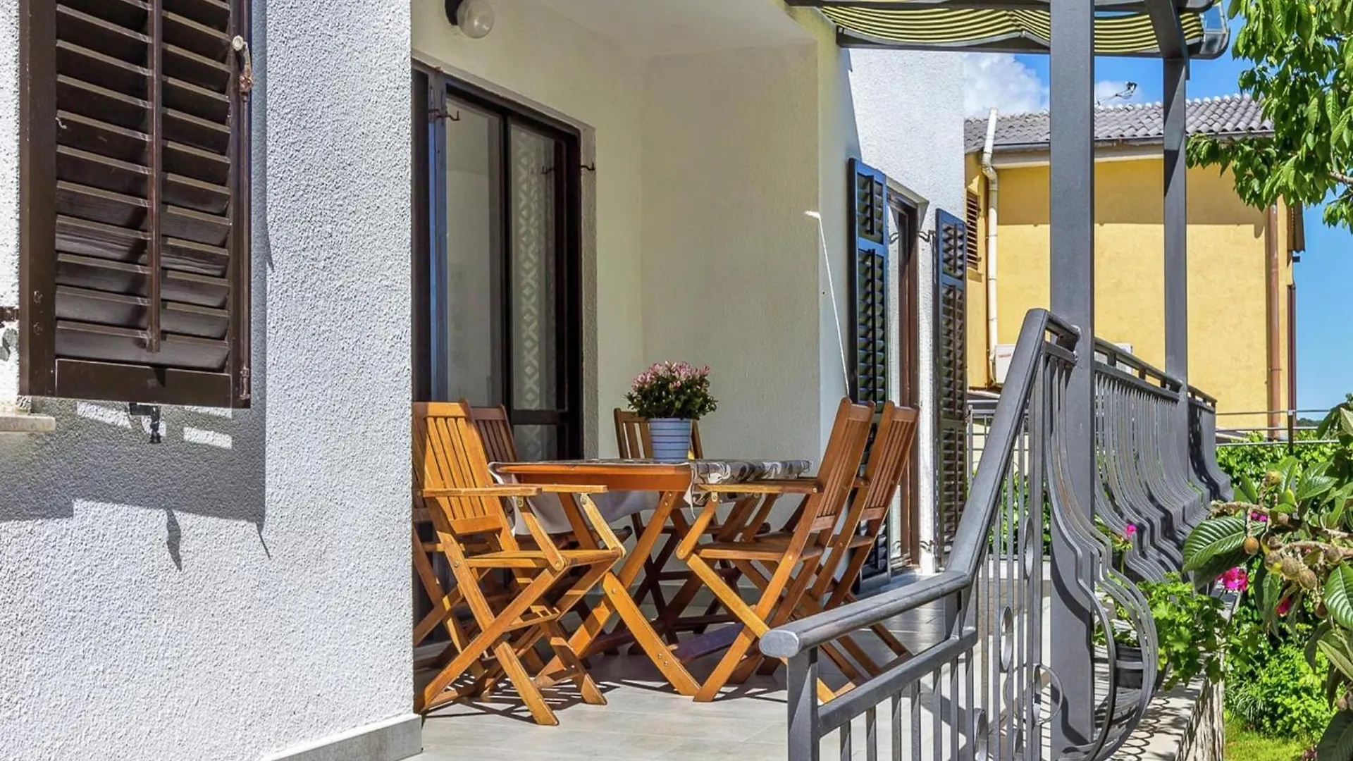 Modern Apartment In Katari With Terrace Pula